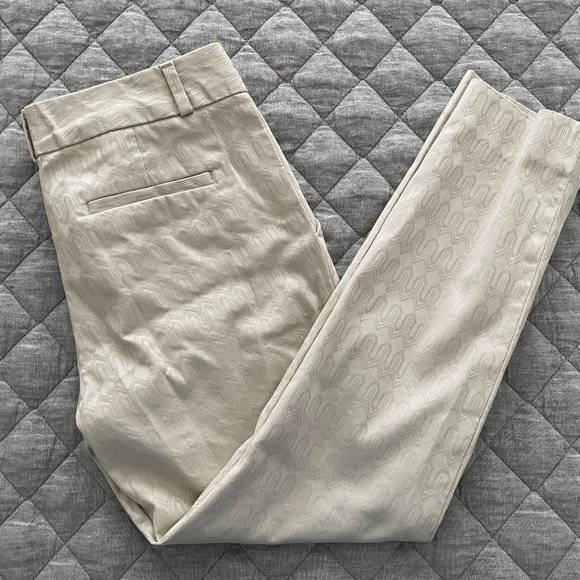 Banana Republic Hampton Fit Ivory Patterned Cropped/Ankle Pant, Size 0P - Picture 1 of 5